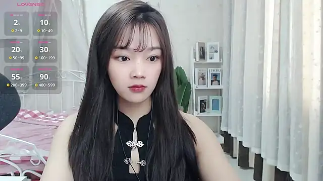 Snapshot of Jenny-Z chatting on 6, 3, 2025 Jenny-Z online show from 6, 3, 2025
