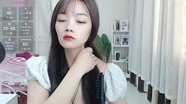 Snapshot of Jenny-Z chatting on 15, 3, 2025 Jenny-Z online show from 15, 3, 2025