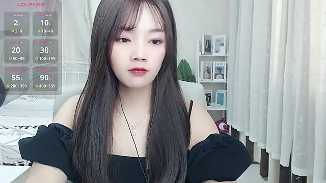 Snapshot of Jenny-Z chatting on 23, 3, 2025 Jenny-Z online show from 23, 3, 2025