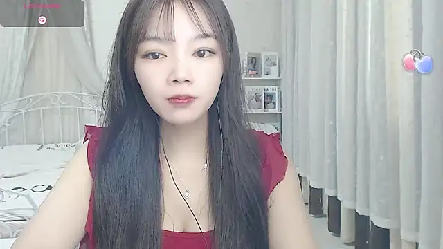 Snapshot of Jenny-Z chatting on 11, 9, 2025 Jenny-Z online show from 11, 9, 2025