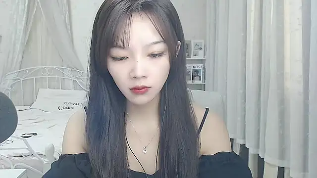 Snapshot of Jenny-Z chatting on 18, 9, 2025 Jenny-Z online show from 18, 9, 2025