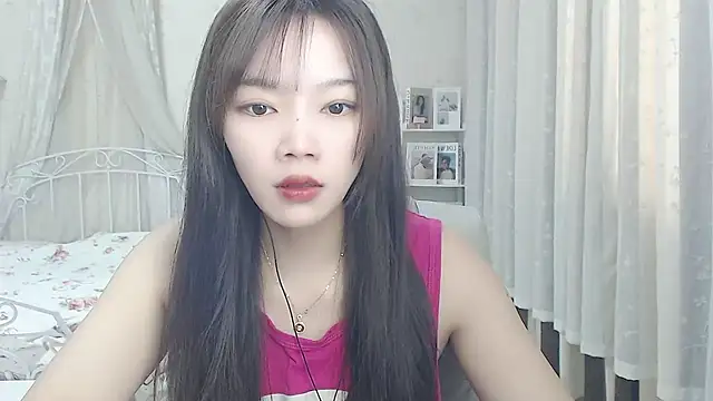 Snapshot of Jenny-Z chatting on 1, 10, 2025 Jenny-Z online show from 1, 10, 2025