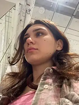 Snapshot of QuitieLia chatting on 27, 12, 2024 QuitieLia online show from 27, 12, 2024