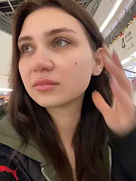 Snapshot of QuitieLia chatting on 27, 12, 2024 QuitieLia online show from 27, 12, 2024
