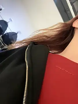 QuitieLia online show from 19, 10, 2025