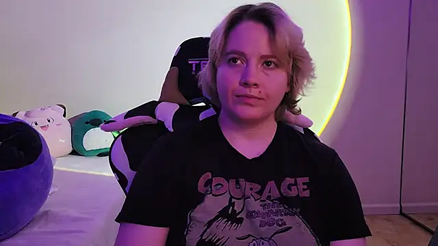 Snapshot of InternetFairy_XO chatting on 17, 12, 2024 InternetFairy XO online show from 17, 12, 2024