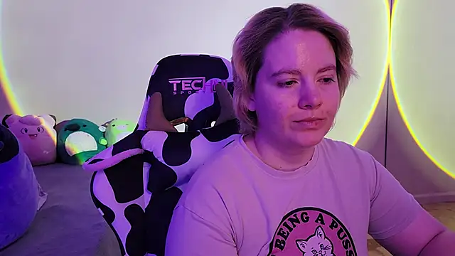 Snapshot of InternetFairy_XO chatting on 20, 12, 2024 InternetFairy XO online show from 20, 12, 2024