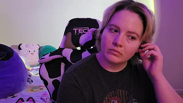 Snapshot of InternetFairy_XO chatting on 22, 12, 2024 InternetFairy XO online show from 22, 12, 2024