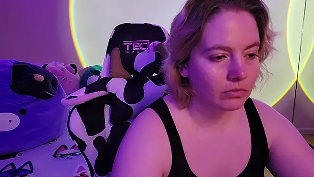 Snapshot of InternetFairy_XO chatting on 6, 2, 2025 InternetFairy XO online show from 6, 2, 2025