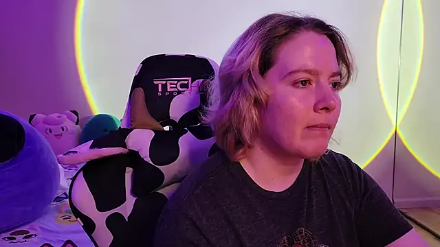 Snapshot of InternetFairy_XO chatting on 14, 2, 2025 InternetFairy XO online show from 14, 2, 2025