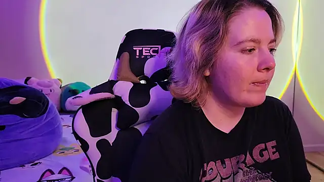 Snapshot of InternetFairy_XO chatting on 23, 2, 2025 InternetFairy XO online show from 23, 2, 2025