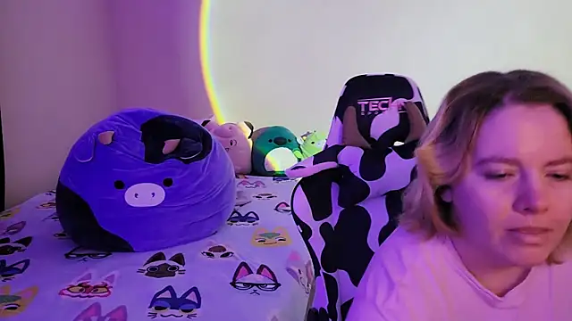 Snapshot of InternetFairy_XO chatting on 27, 2, 2025 InternetFairy XO online show from 27, 2, 2025