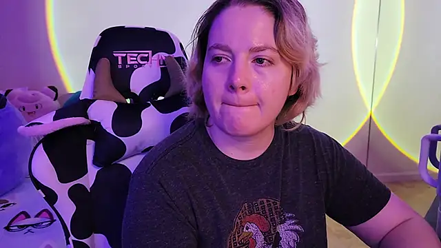 Snapshot of InternetFairy_XO chatting on 28, 2, 2025 InternetFairy XO online show from 28, 2, 2025