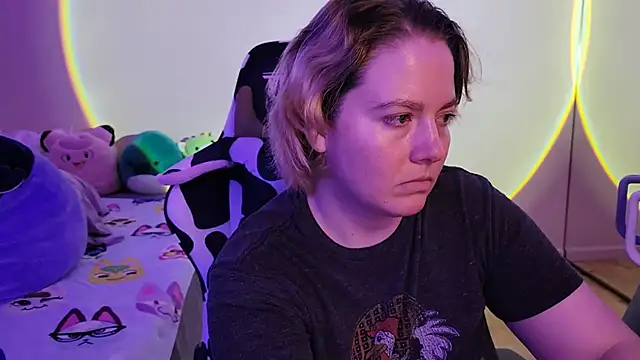 Snapshot of InternetFairy_XO chatting on 28, 2, 2025 InternetFairy XO online show from 28, 2, 2025