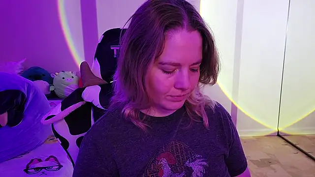 Snapshot of InternetFairy_XO chatting on 15, 10, 2025 InternetFairy XO online show from 15, 10, 2025