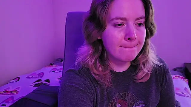 Snapshot of InternetFairy_XO chatting on 26, 10, 2025 InternetFairy XO online show from 26, 10, 2025