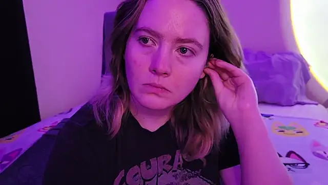 Snapshot of InternetFairy_XO chatting on 22, 11, 2025 InternetFairy XO online show from 22, 11, 2025