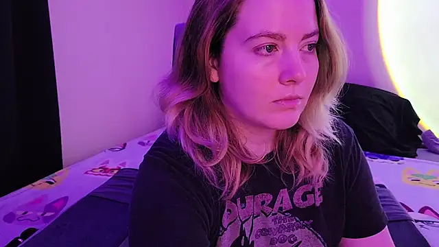 Snapshot of InternetFairy_XO chatting on 30, 11, 2025 InternetFairy XO online show from 30, 11, 2025