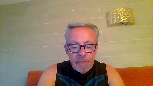 Snapshot of tuggy59 chatting on 18, 6, 2026 tuggy59 online show from 18, 6, 2026