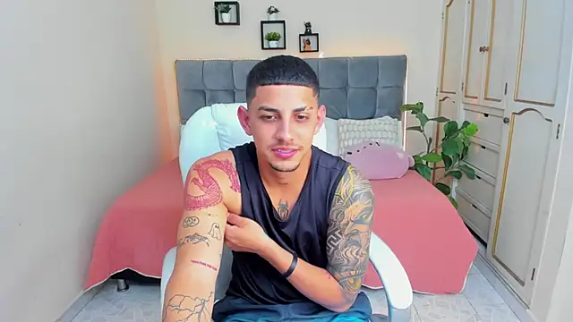 Snapshot of Alex_cute77 chatting on 10, 1, 2025 Alex cute77 online show from 10, 1, 2025