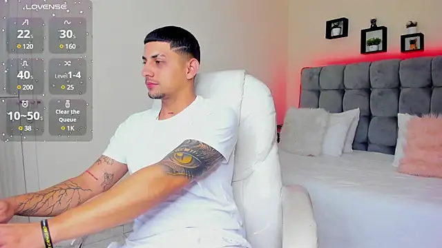 Snapshot of Alex_cute77 chatting on 26, 2, 2025 Alex cute77 online show from 26, 2, 2025