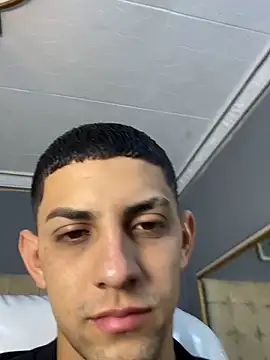 Snapshot of Alex_cute77 chatting on 19, 9, 2025 Alex cute77 online show from 19, 9, 2025