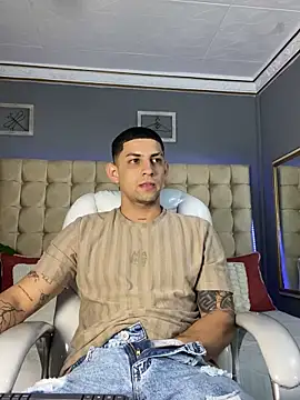 Snapshot of Alex_cute77 chatting on 27, 9, 2025 Alex cute77 online show from 27, 9, 2025