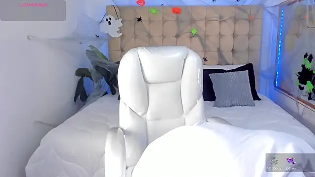 Snapshot of Alex_cute77 chatting on 23, 10, 2025 Alex cute77 online show from 23, 10, 2025