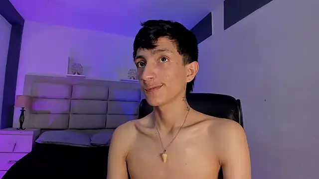 Snapshot of DereckCooperr chatting on 25, 10, 2025 DereckCooperr online show from 25, 10, 2025