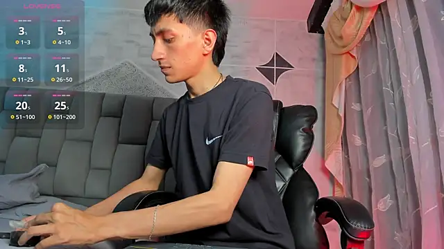 Snapshot of DereckCooperr chatting on 4, 11, 2025 DereckCooperr online show from 4, 11, 2025