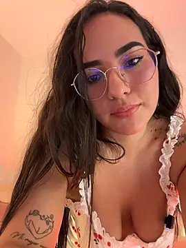 Snapshot of anniesweet02 chatting on 3, 7, 2026 anniesweet02 online show from 3, 7, 2026