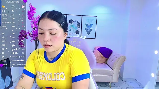Snapshot of Isa_reel chatting on 7, 7, 2026 Isa reel online show from 7, 7, 2026