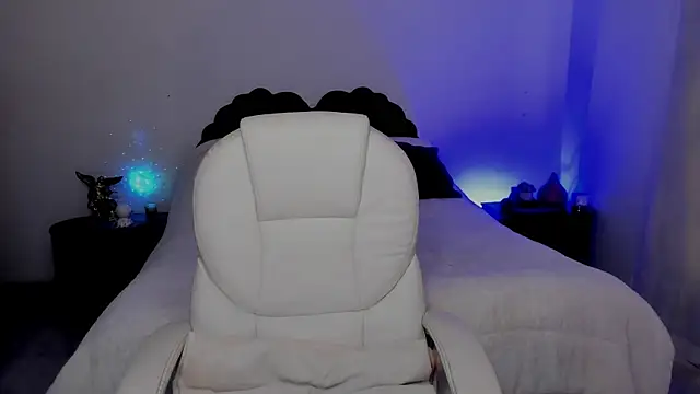 emilydolshe2 online show from 11, 11, 2025