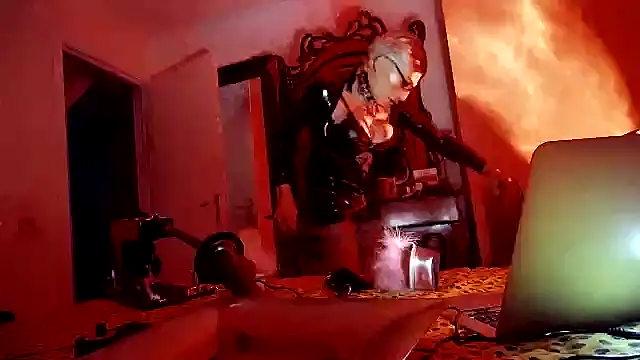 Snapshot of CharlotteVixxens chatting on 1, 12, 2025 CharlotteVixxens online show from 1, 12, 2025