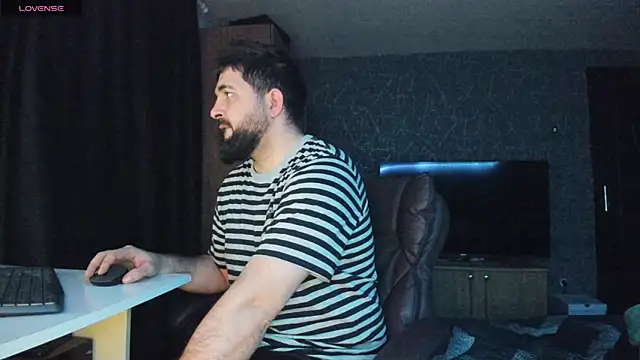 Snapshot of Eduu2322 chatting on 1, 1, 2025 Eduu2322 online show from 1, 1, 2025