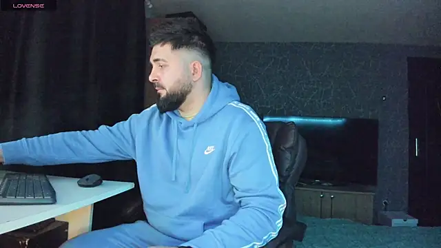 Snapshot of Eduu2322 chatting on 9, 1, 2025 Eduu2322 online show from 9, 1, 2025