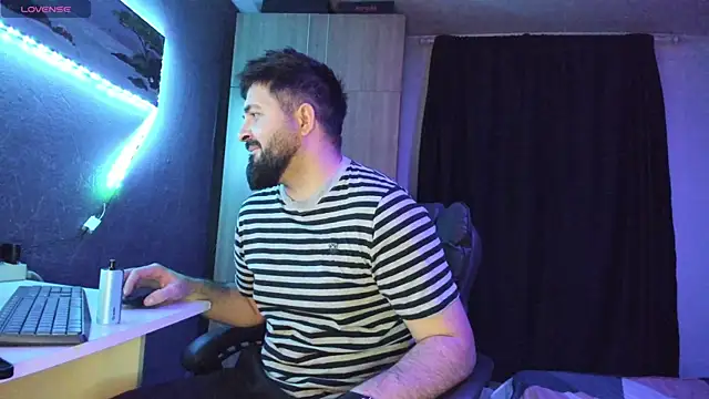 Snapshot of Eduu2322 chatting on 27, 2, 2025 Eduu2322 online show from 27, 2, 2025