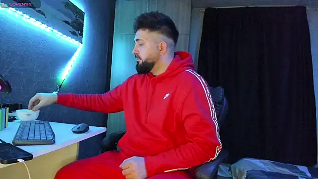 Snapshot of Eduu2322 chatting on 5, 3, 2025 Eduu2322 online show from 5, 3, 2025