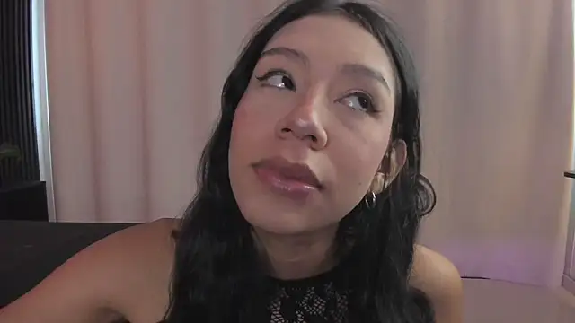 Snapshot of AdammClark1 chatting on 18, 11, 2025 AdammClark1 online show from 18, 11, 2025