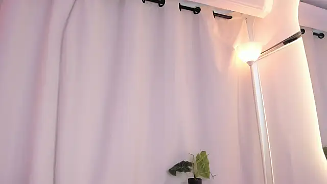 Snapshot of AdammClark1 chatting on 28, 11, 2025 AdammClark1 online show from 28, 11, 2025