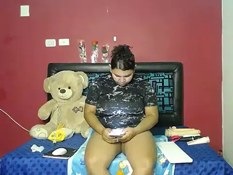 Snapshot of karolhot916 chatting on 2, 3, 2026 karolhot916 online show from 2, 3, 2026