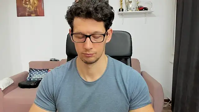 BrutusK08 online show from 1, 2, 2025