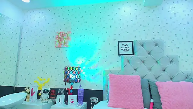 JulietaReyess online show from 15, 11, 2025