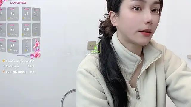 Snapshot of LIsha--170 chatting on 12, 2, 2025 LIsha--170 online show from 12, 2, 2025