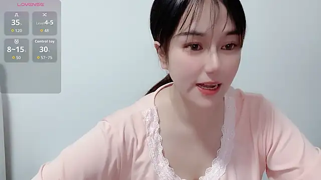 Snapshot of LIsha--170 chatting on 8, 4, 2026 LIsha--170 online show from 8, 4, 2026