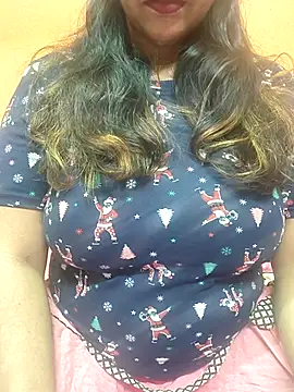 CUTE SOPHIA- online show from 13, 3, 2025