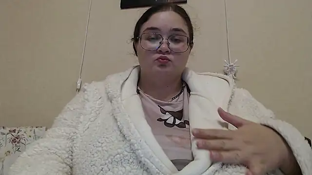 Snapshot of _mika_in_passion chatting on 28, 9, 2025 mika in passion online show from 28, 9, 2025