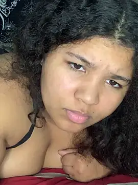 Snapshot of KittyLoroi chatting on 19, 10, 2025 KittyLoroi online show from 19, 10, 2025