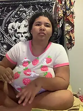 Snapshot of KittyLoroi chatting on 7, 11, 2025 KittyLoroi online show from 7, 11, 2025