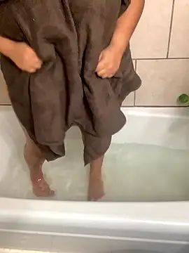 Snapshot of KittyLoroi chatting on 13, 1, 2026 KittyLoroi online show from 13, 1, 2026